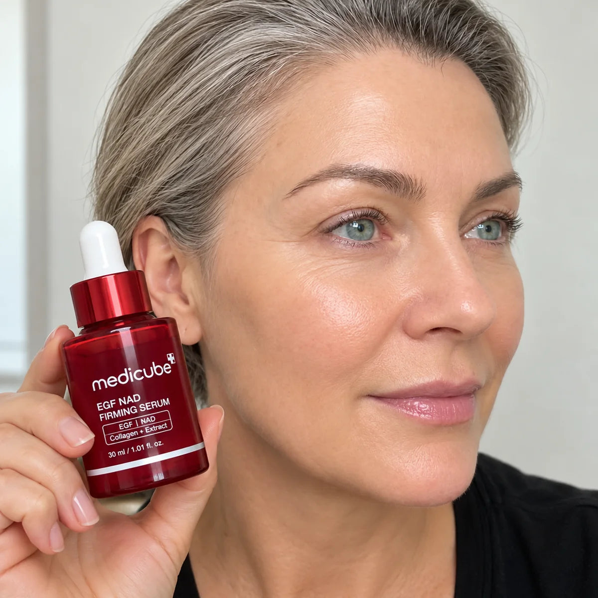 Medicube EGF NAD Firming Serum 30 ml — imagen suministrada 4